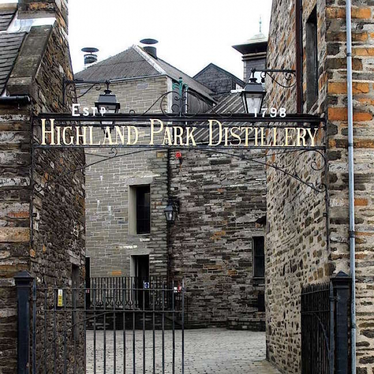 Highland Park Orkney Single Malt Full Cask RLA 142.6 60.3% 1st Fill Hogshead Cask No. 623 2014